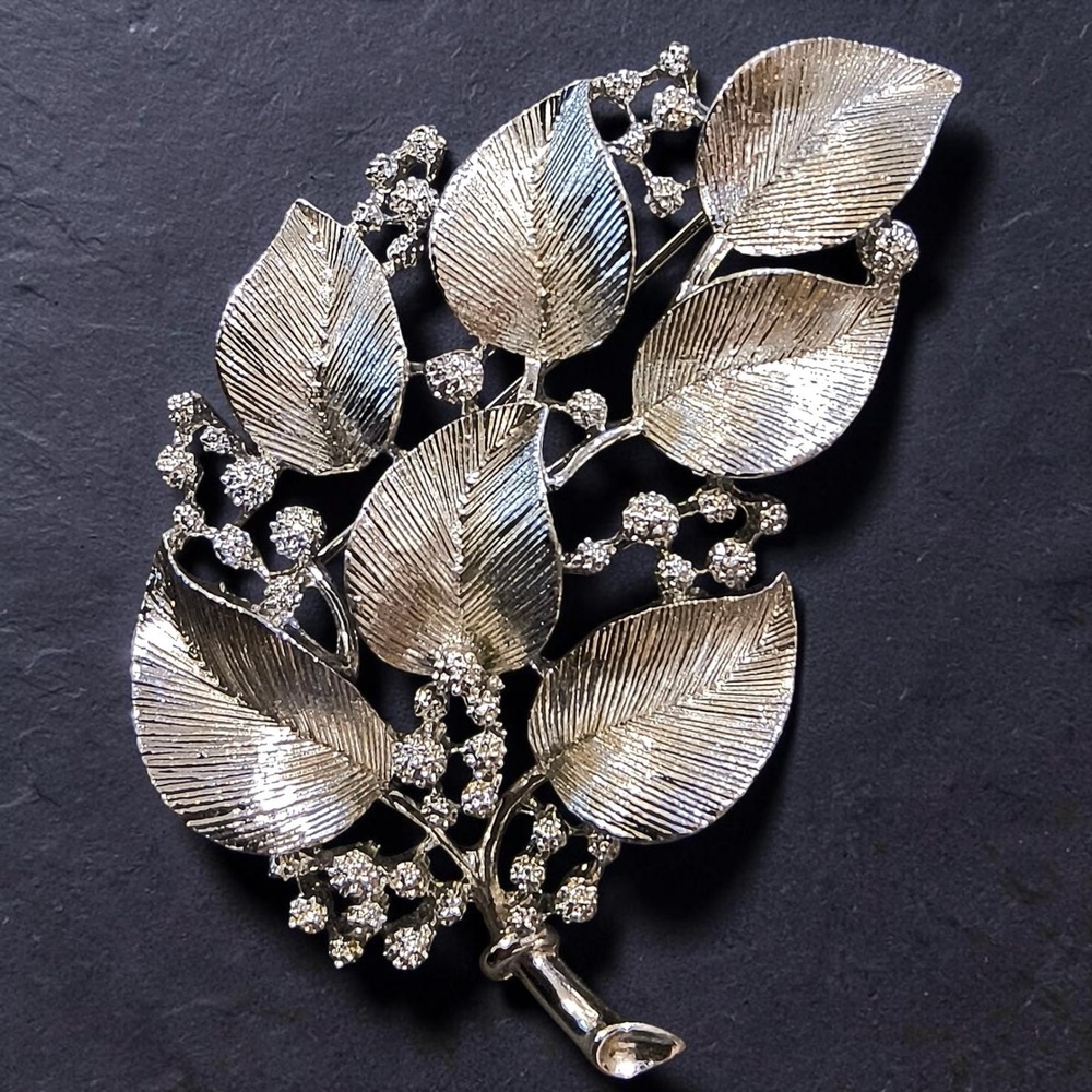 Vintage 1960s Lisner Silver Tone Leaves Berries Brooch Signed 2.25"